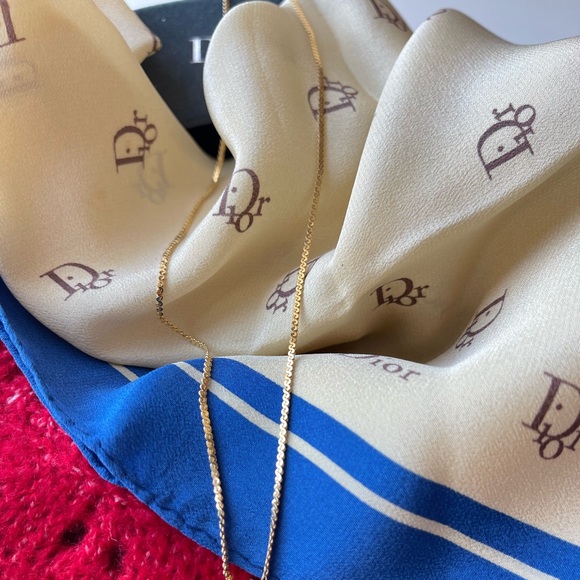 Authentic Dior mini scarf  in Trotter - Picture 10 of 10